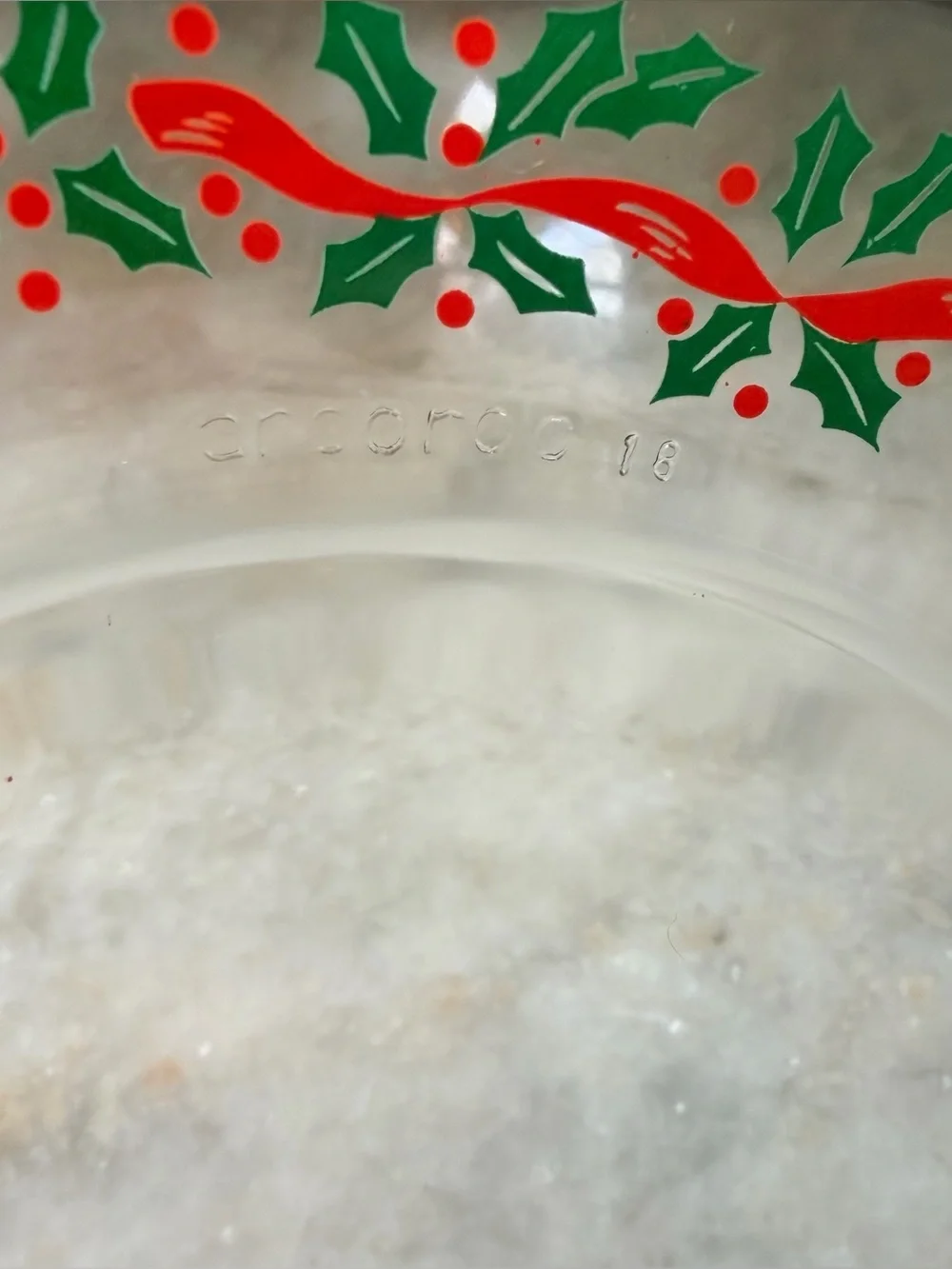 Arcoroc Holiday Holly Plate